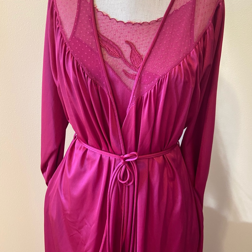 Vintage two piece night gown.